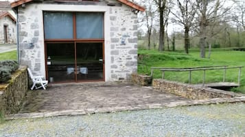 Enceinte de lâhĂ©bergement