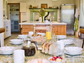 Dining - Lagafater Lodge (Stranraer)