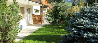 Accogliente appartamento con una bellissima vista, posizione tranquilla.