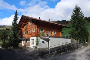 Exterior - Cozy apartment with a beautiful view, quiet location. (Habkern)