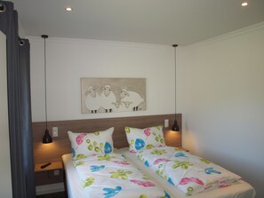 3 Schlafzimmer, Reisekinderbett, WLAN