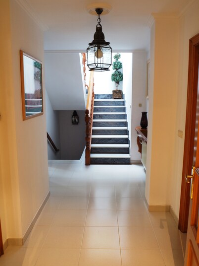 House with wonderful views in the heart of Ciudad Rodrigo. " The cherry tree "