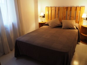 4 chambres, bureau, fer et planche à repasser, Wi-Fi