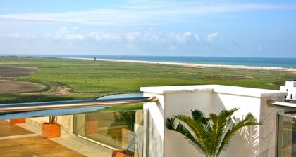 MARINA 2 - Penthouse Sea-Views - Private terrace. Swimming Pool. Air Cond+Heat