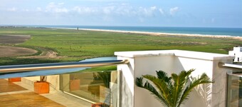 Penthaus Wunderbarer Ausblick - Private Terrasse -Klimaanlagen -Schwimmpool