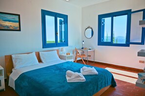 3 soveværelser, skrivebord, strygejern/strygebræt, weekendseng