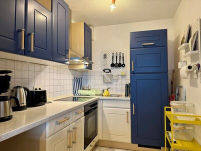 Lake view oasis with private jetty: your dream vacation apartment by the water