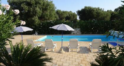 'Trullo della Luna', encantadora casa de campo típica con piscina
