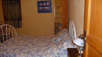 1 多间卧室、办公桌、隔音、熨斗/熨衣板