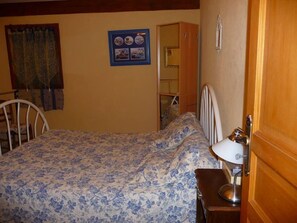 1 bedroom, desk, soundproofing, iron/ironing board