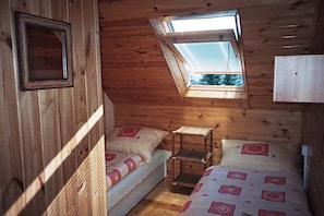 1 bedroom, desk, travel cot, free WiFi - 4 lovely apartments on beautiful place in mountains in tourist´s and ski area (Bedrichov)