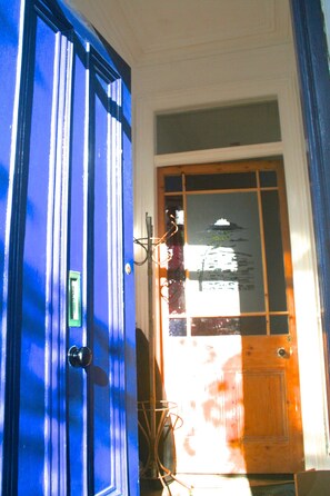 تفاصيل الفندق من الخارج