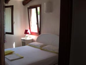 2 chambres, fer et planche à repasser, Wi-Fi