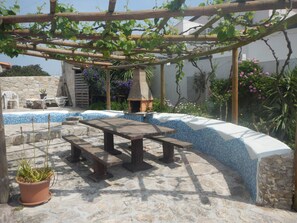 Outdoor dining - Casa Anchora: Apartment for max. 4 people about 800 m from the Atlantic coast (São Martinho do Porto)
