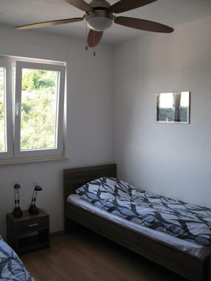 2 chambres, fer et planche à repasser, Wi-Fi, draps fournis
