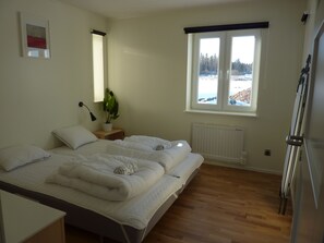 1 Schlafzimmer, BĂŒgeleisen/BĂŒgelbrett, kostenloses WLAN, BettwĂ€sche