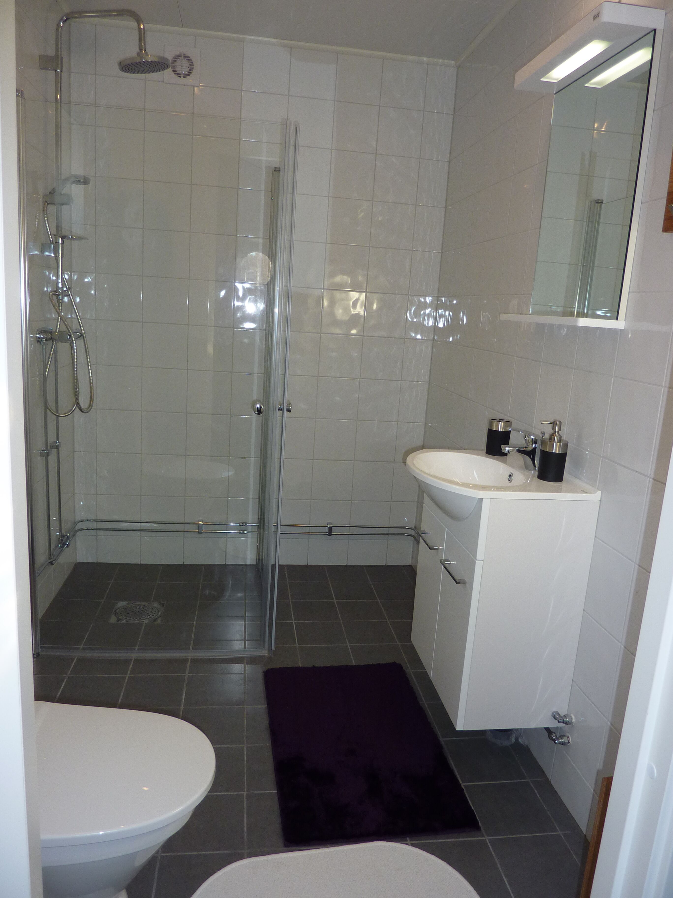 Douche, serviettes fournies
