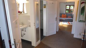 Dusch, hÄrtork, handdukar och tvÄl