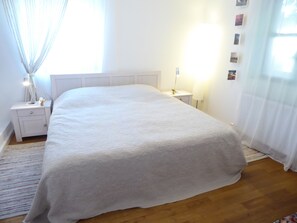 2 chambres, fer et planche à repasser, lit parapluie, Wi-Fi gratuit