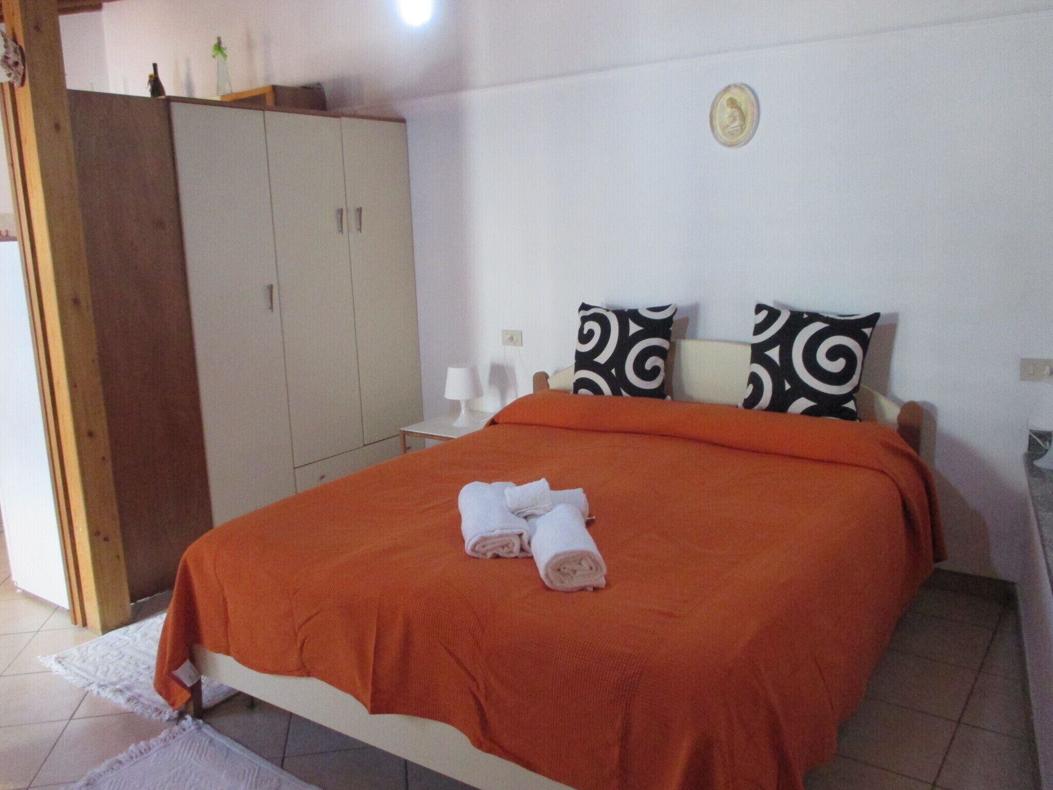 1 habitación y ropa de cama 