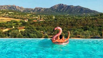 Piscina all'aperto