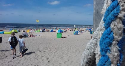Maison de vacances ensoleillée directement sur les dunes prÚs de la mer