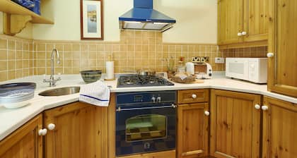 Galway Period Carriagehouse n Private Country Estate