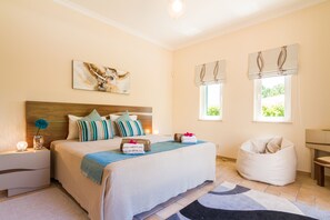 4 bedrooms, iron/ironing board, Internet, bed sheets - Vilamoura, Vila Sol Luxury Vila With outstanding PrivatePool,garden and BBQ (Quarteira)