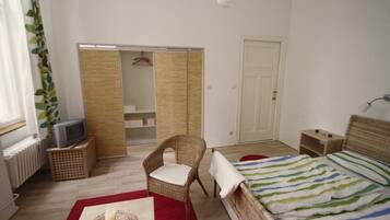 1 chambre, fer et planche Ă repasser, lit parapluie, Wi-Fi gratuit