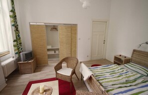 1 Schlafzimmer, Bügeleisen/Bügelbrett, Reisekinderbett, kostenloses WLAN