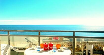 Dominate the sea from above! Beautiful seafront apartment