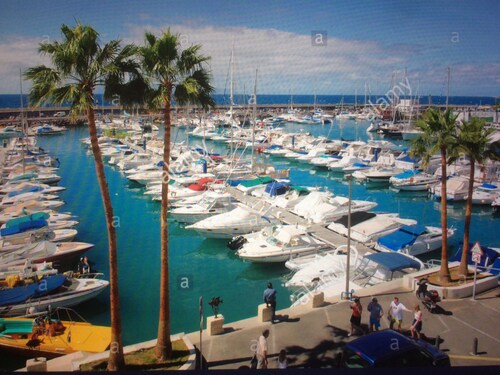 Erittäin mukava huoneisto merinäköalalla ja erittäin suuri terassi myös 