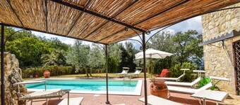 Detached villa with private pool and great panoramic views!!