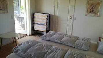 3 bedrooms, iron/ironing board, free WiFi