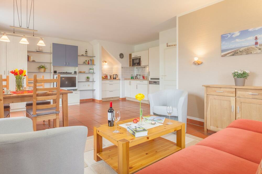 quiet apartment near the beach on the ground floor with garden incl. Indoor swimming pool \/ sauna etc.