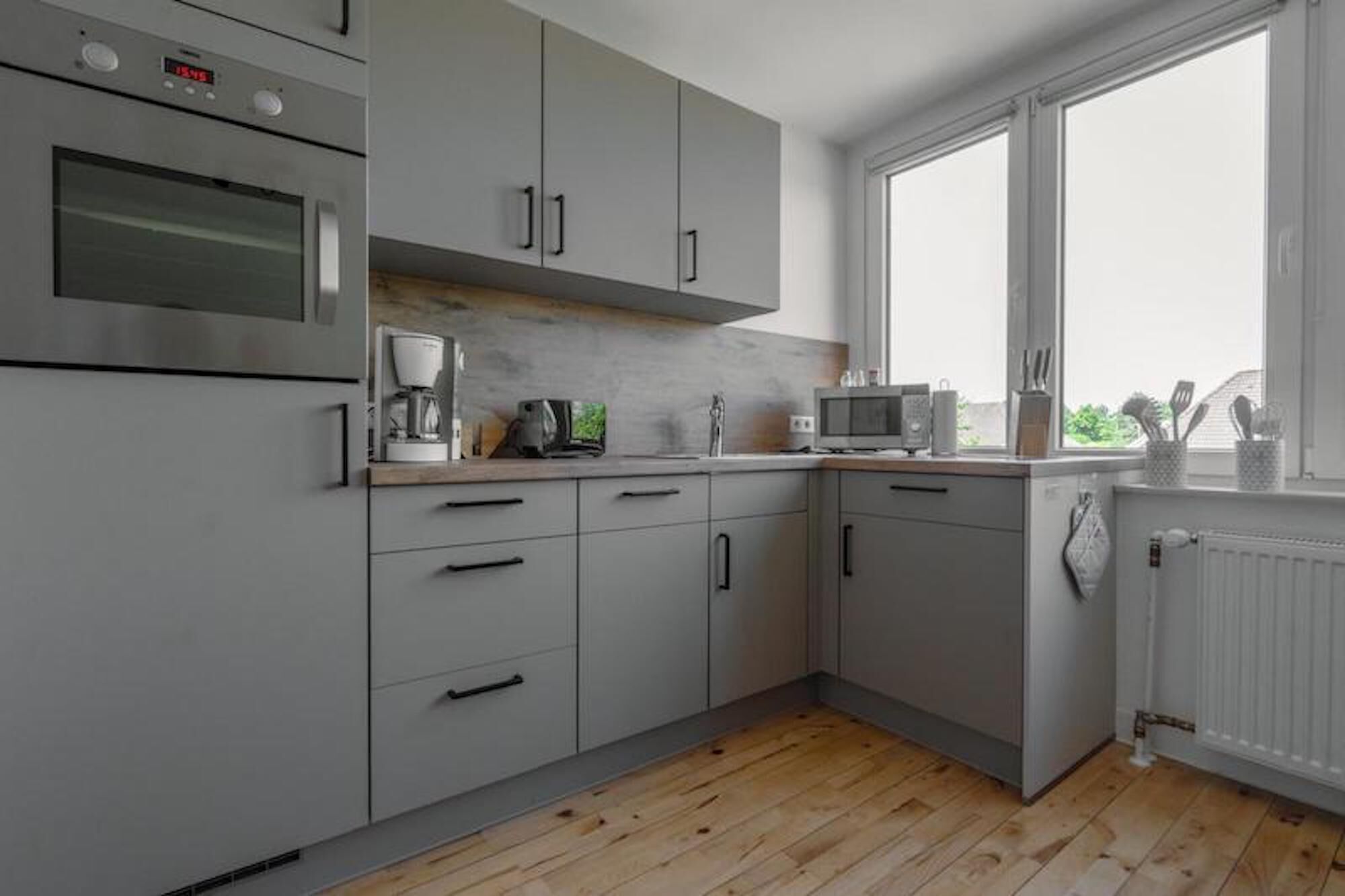 雪櫃、微波爐、焗爐、爐具