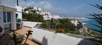 Mooie hoge kwaliteit 2 slaapkamers, 2 badkamers Apt, groot terras met een prachtig uitzicht