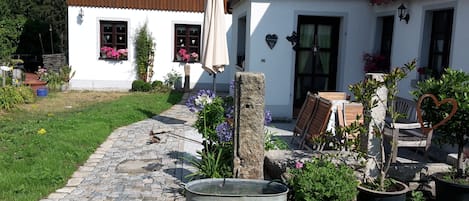 المنطقة المحيطة بالمنشأة