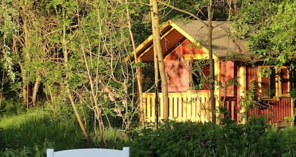 Altes Bauernhaus, großer Garten, 2 Schlafzimmer, große Küche