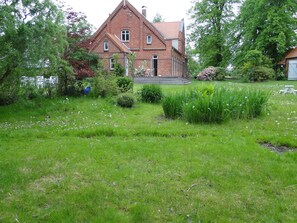 Property grounds - Old farmhouse, large garden, 2 bedrooms, large kitchen (Stove)
