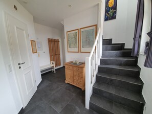 Interior - Thatched roof, 2 floors, 82m², private terrace, WiFi, 6 people, 2 bedrooms, large bathroom,  (Stolpe auf Usedom)