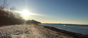 Thatched-roof house Coastline with sauna & fireplace - the perfect break from everyday life!