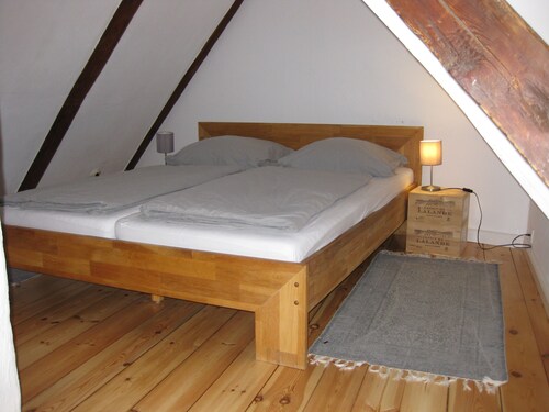Studio mit Panoramablick, zentral in d. Altstadt, ruhig gelegen mit WLAN