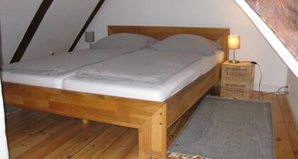 Studio mit Panoramablick, zentral in d. Altstadt, ruhig gelegen mit WLAN
