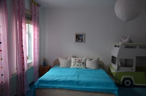 2 bedrooms, free WiFi, bed sheets