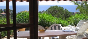Provenzalisches Ferienhaus, ruhige Lage, herrliche Meersicht, 7 Min. vom Strand