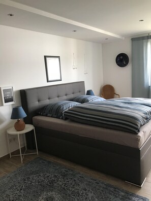 1 bedroom, iron/ironing board, travel cot, WiFi