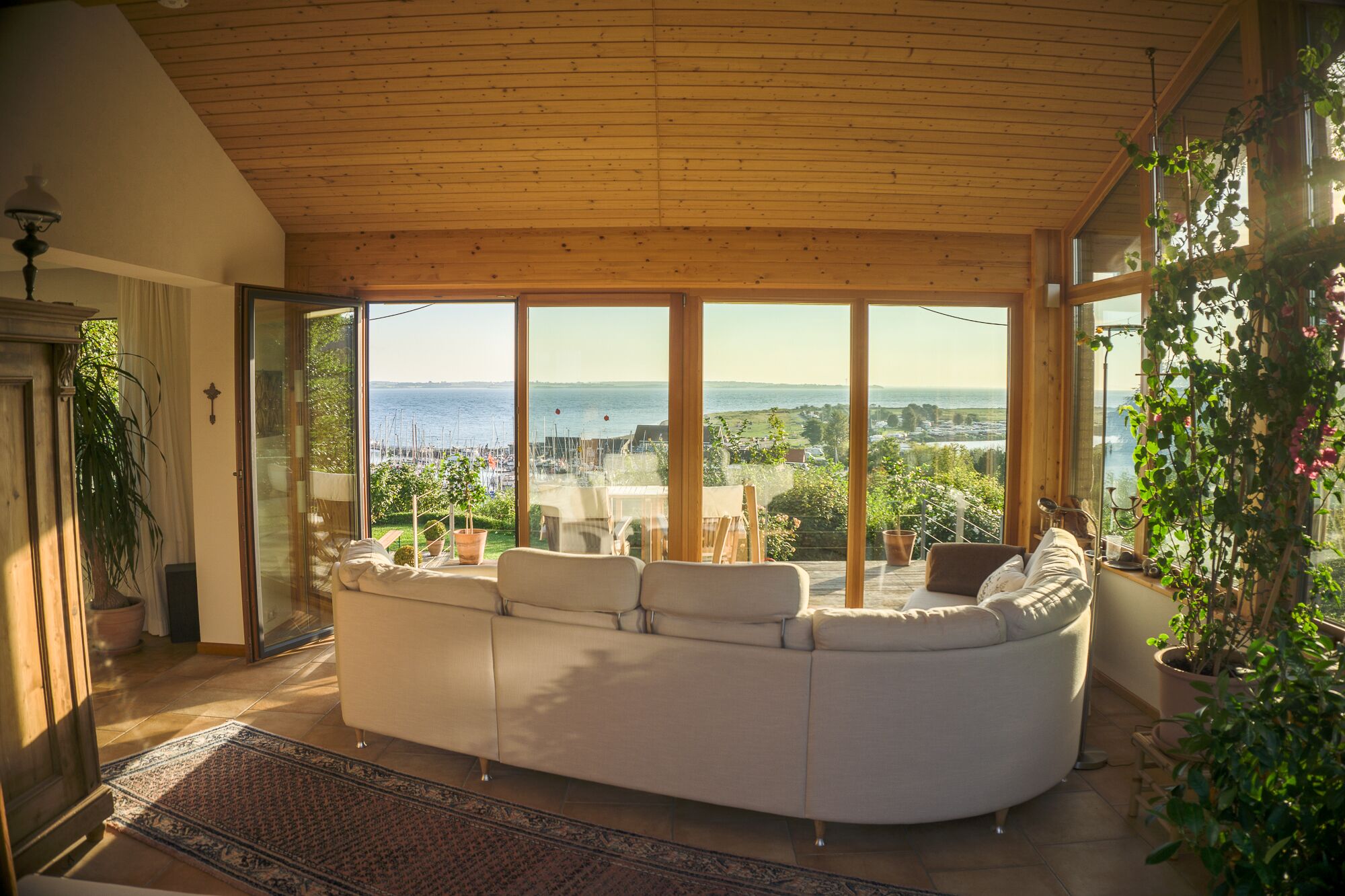 TV, fireplace, books, stereo