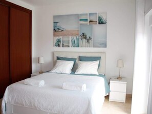1 habitación, wifi y ropa de cama