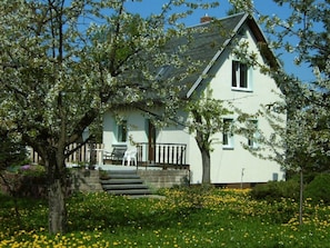 Exterior - Comfortable holiday house, located in a big garden, few minutes to the centre (Sachsen)